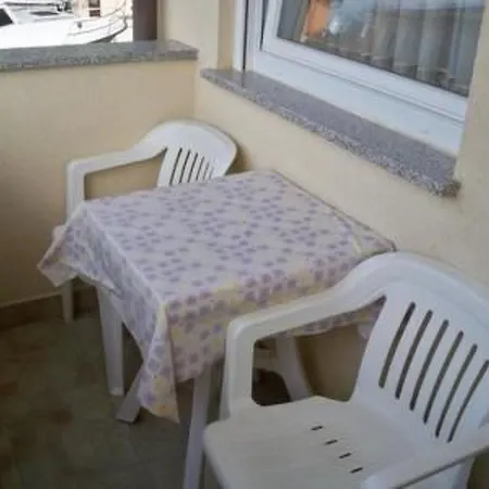 Appartement In Mit Garten Und Grill By Interhome Banjole