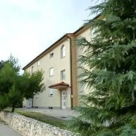 In Mit Garten Und Grill By Interhome Banjole